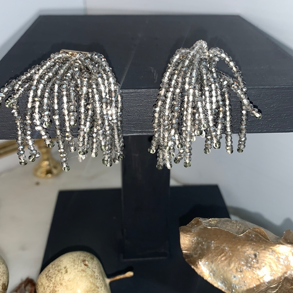 Vintage CRYSTAL EARRINGS SILVER comes in a box